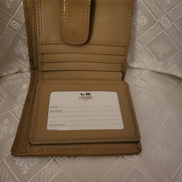 Coach - Picture 3 of 3